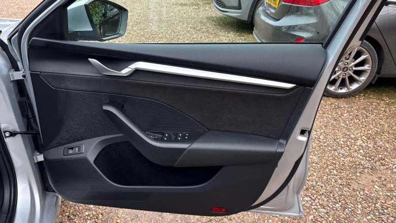 Skoda Octavia 1.5 TSI 150 e-TEC SE L 5dr DSG Petrol Hatchback